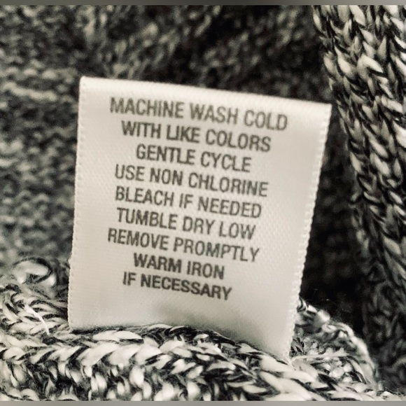 Dress Barn Long Sleeved Cardigan Sweater - Picture 6 of 7